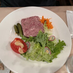 パリのワイン食堂 - 肉のパテ(^ ^)ソーセージっぽいね