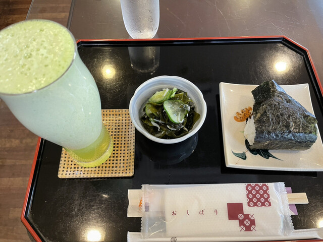 蒲田 良心的価格で のんびりとピーマンジュースとおにぎりを By くいちろりん カフェ ド ジュン Cafe De Jun 蒲田 カフェ 食べログ