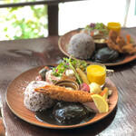 京都 れとろ洋食　LOCAVO - ハンバーグコンビの海老フライ