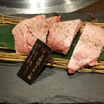 近江牛専門店 万葉 まえだ亭 - 