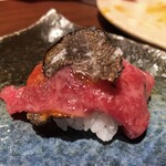 金舌 - 即席ユッケ寿司