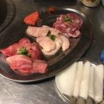 焼肉ヒロミヤ - 本日の塩三種盛り