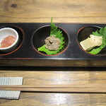 あめこや - 「珍味3点盛り合わせ」（鯛わたの塩辛・自家製天然鮎のパテ・豆腐の味噌漬け）