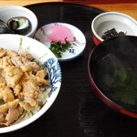 丸健水産 - 季節のうに丼（3,000円）