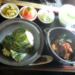 Jasu min - スペアリブとナツメの蜂蜜煮(煮玉子つき)
                        ＆炊きたてご飯の薬膳 ￥１９００