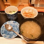 Sushidokoro Kagura - ランチセットの茶わん蒸し、小鉢、みそ汁