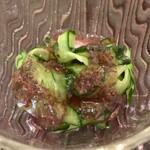 魚菜料理 縄屋 - 蛸と胡瓜の赤紫蘇ジュレがけ