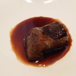 ベルエキップ - 究極のビーフシチュー　アップ
      お肉は箸だけでホロホロ崩れてく