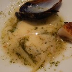 ベルエキップ - 残ったソースもご馳走だねえ