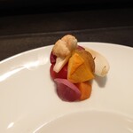 ベルエキップ - 究極のロッシーニ　野菜のアップ