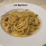 ラ・ベットラ・ダ・オチアイ - 新鮮なうにのスパゲティ