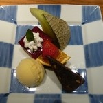 すみれ家 - 季節のデザート盛り合わせ