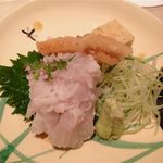 くろぎ - 初鱧の叩き　梅肉　胡瓜　