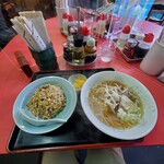 中国料理　東華園 - Aセットで炒飯をチョイス
                                850円