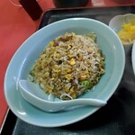 中国料理　東華園 - そして このチャーハンがまたうまい‼️
                                この感じのチャーハン久し振りに食いましたわ
                                
                                グリーンピースも今では珍しいっすね
                                
                                このチャーハンでらーめんを食らう✨
                                幸せの一時