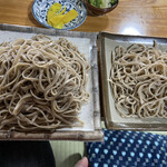 Haraguchi Soba - 左：大もりそば
                        右：もりそば