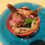 温石 - 活きトリ貝炙り　天然クレソン