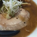 栗林 - 鶏そば（醤油・アップ）