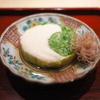 富小路 やま岸 - 朝とれの賀茂茄子は数少ない原種もの。均等に味が染み、固いくなく、柔らか過ぎず。お見事。