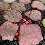 ホルモン焼き 炭商 - 
