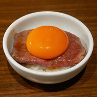 うしごろバンビーナ - ☆サーロインのすき焼き黄身乗せ(^o^)丿☆