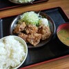 まぐろユッケ丼と定食 三崎屋