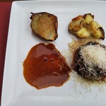Bekari Resutoran Sanmaruku - 料理：ハンバーグステーキとフォアグラのグリル トリュフソースとパルメザンチーズ