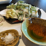 郷土料理ともん - 天ぷらは天つゆか塩で