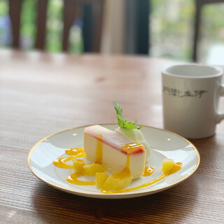 ギャラリー&カフェ 伊左衛門_1