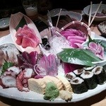 魚金 - 刺身６点（実際にはもっと多かった）盛り