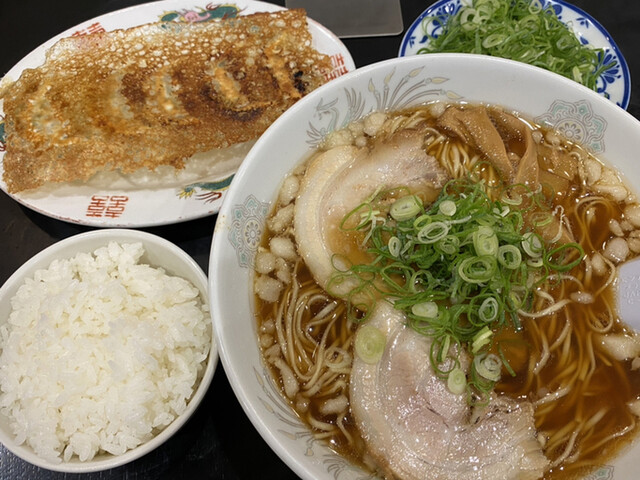 尾道らーめん 三公 県庁前 ラーメン 食べログ 尾道らーめん 三公 県庁前 ラーメン 食べログ