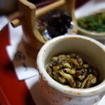 安代館 - 蜂の子のバター炒め