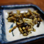 安代館 - 蜂の子