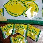 Michi No Eki Kazowatarase - 栃木で有名なレモン牛乳のクッキー