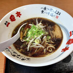 Tantammenichibantei - 鶏ガラ醤油ラーメン。
                        昔ながらの中華そば風ではなく…
                        普通の醤油ラーメンといった感じ。