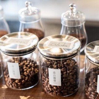 Fully supervised by Taizo Iwasaki ◇Enjoy our carefully selected home-roasted coffee