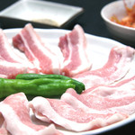 Nakamuraya - 豚焼肉２種盛合せ980円
