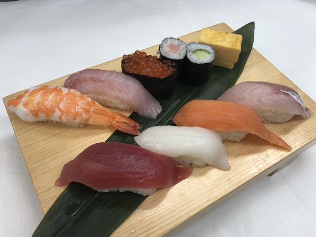 沼津魚がし鮨 静岡パルシェテイクアウト店 静岡 寿司 食べログ