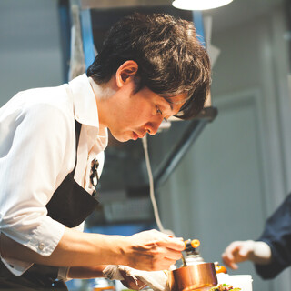 Yujiro Takahashi - A food guide who invites you to innovation