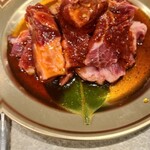 Kuroge Wagyu Utabehoudai Yakiniku Kekkyoku Tare - 