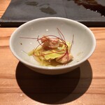 とり茶太郎 - 比内地鶏 胸すじと黄ニラの三杯酢