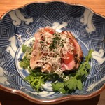 とり茶太郎 - 鳥肉のマリネ（左：茶太郎鶏の胸肉 右：ほろほろ鳥のもも肉） + 佐藤錦（アップ）