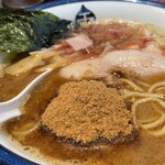 つけめん 玉 - まずは魚粉3杯