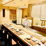 日本橋 蕎ノ字 - ◎今では8席カウンターは予約至難となっている。