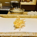 日本橋 蕎ノ字 - ■車海老の頭
      ☆一つ目は塩で頂く。