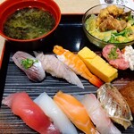 沼津魚がし鮨 流れ鮨 - おまかせ12貫ランチ（999円）