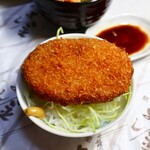 吉金精肉店 - コロッケ1ケ税込90円