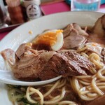 豚菜館 - ごっつい塊肉入ってた♡