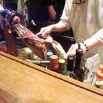 イベリコショルダーの中でも最高ランクのアドミラシオン（スペイン語で称賛の意）を使用しています。