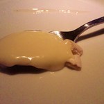 トラットリア フィオーレ - モンドールチーズとトリュフ入りアカシアのハチミツ